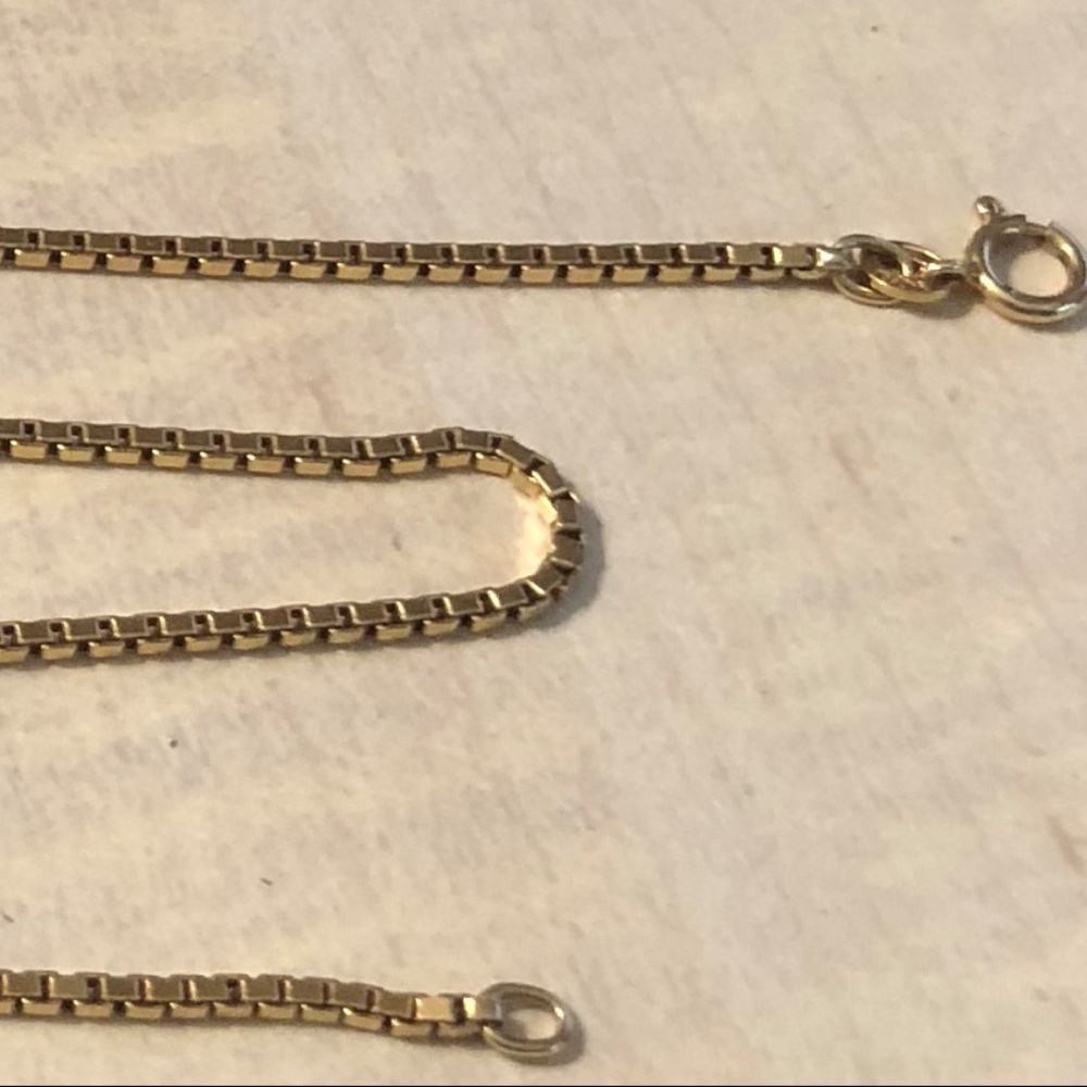 18k 750 Italy Box Chain & Fish Pendnant - Picture 8 of 8